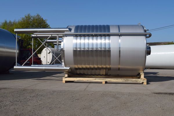 2 x 15.300L AISI304L cuve de mélange en acier inoxydable avec echangeur de chaleur