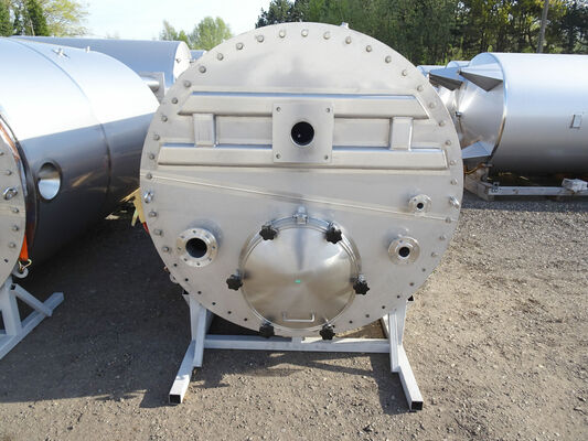 6 x neue vertikale Mischtanks aus Edelstahl AISI316L mit 4.500 Litern Fassungsvermögen