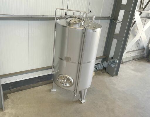 1 x Neuer vertikaler 3.200L Edelstahl-Mischbehälter aus AISI316L