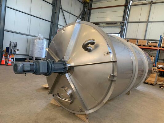 1 x Nieuwe roestvrijstalen verticale mengtank van 26.000L in AISI316L
