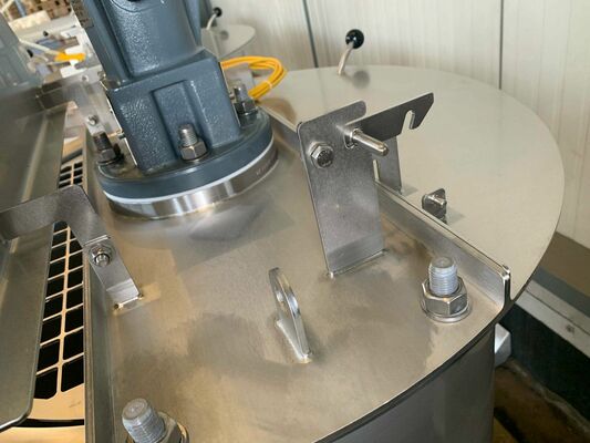 4 x Nieuwe roestvrijstalen verticale mengtanks van 200L in AISI316L