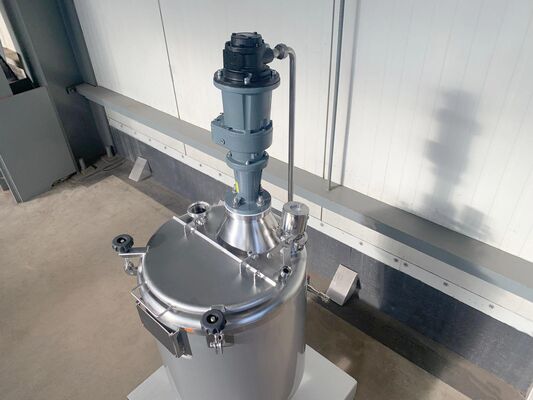 1 x New 100L stainless-steel AISI316L vertical mixing tank.