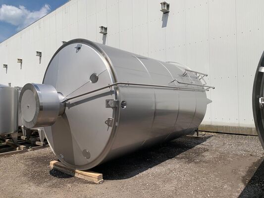 3 x vertikale gebrauchte Mischbehälter à 31.000 L aus Edelstahl AISI 304L