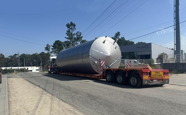 5 x New 150.000L stainless-steel AISI316L vertical storage tank. 4 x New 50.000L stainless-steel AISI304L vertical storage tank. 1 x New 25.000L stainless-steel AISI304L vertical storage tank. 1 x New 450L stainless-steel AISI304L vertical storage tank.