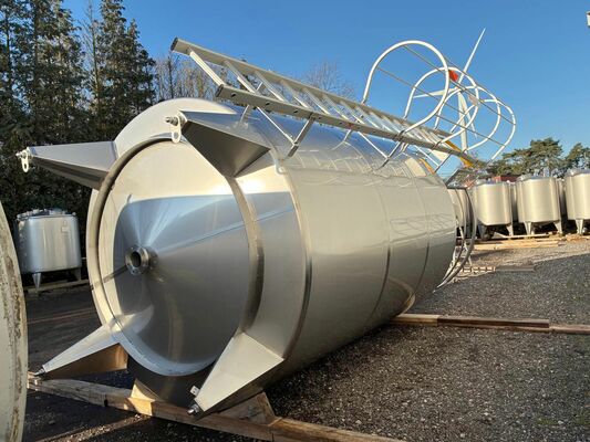 1 x Nouvelle cuve de stockage verticale en acier inoxydable AISI316L de 15.300L