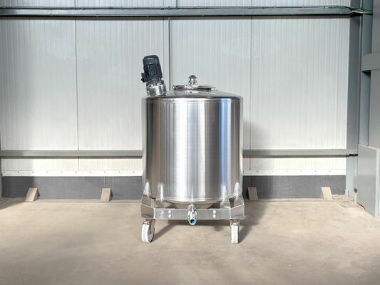 1 x Second hand new 1000L stainless-steel AISI304L vertical mixing tank.
