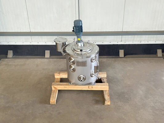 1 x New 45L stainless-steel AISI316L vertical mixing tank.