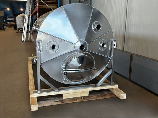 1 x New 3,200 L insulated stainless-steel AISI 316L storage tank