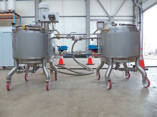 2 x 200L V4A; Mischbehälter mit elektrische Steuerung; Isoliert; Wärmetauscher; Heizaggregat