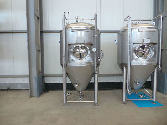 2 x 1.390L stainless-steel AISI304 CCT beer fermentation tanks with a working pressure of 3 bar