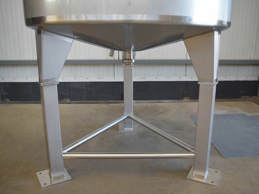 1 x New 2500L stainless-steel AISI316L vertical mixing tank.
