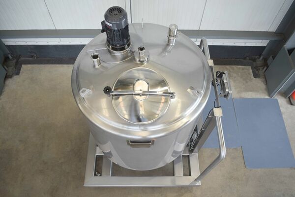1 x Nouvelle cuve de mélange vertical en acier inoxydable 1000L en AISI316L