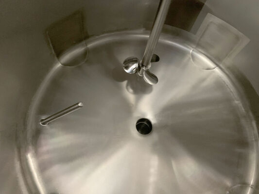1 x New 100L stainless-steel AISI316L vertical mixing tank.