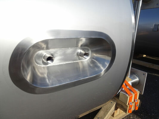 6 x neue vertikale Mischtanks aus Edelstahl AISI316L mit 4.500 Litern Fassungsvermögen