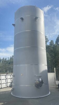 2 x neue vertikale Lagertanks aus Edelstahl mit 50.000 l aus AISI316L.