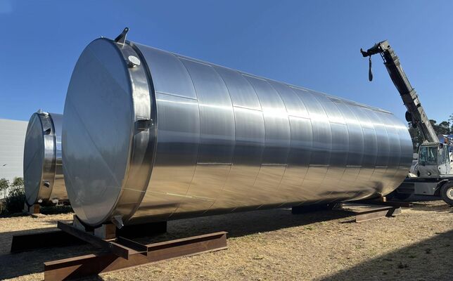 5 x New 150.000L stainless-steel AISI316L vertical storage tank. 4 x New 50.000L stainless-steel AISI304L vertical storage tank. 1 x New 25.000L stainless-steel AISI304L vertical storage tank. 1 x New 450L stainless-steel AISI304L vertical storage tank.