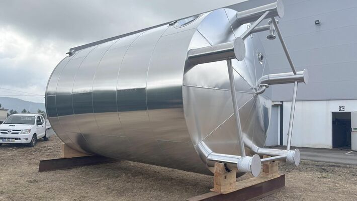 5 x New 150.000L stainless-steel AISI316L vertical storage tank. 4 x New 50.000L stainless-steel AISI304L vertical storage tank. 1 x New 25.000L stainless-steel AISI304L vertical storage tank. 1 x New 450L stainless-steel AISI304L vertical storage tank.
