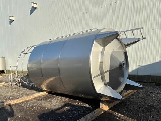 1 x Nouvelle cuve de stockage verticale en acier inoxydable AISI316L de 15.300L