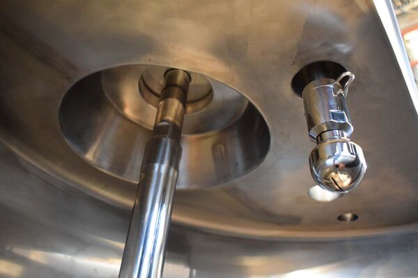1 x New 250L Stainless-Steel  AISI316L Vertical Mixing Tank.