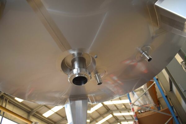 1 x New 2500L stainless-steel AISI316L vertical mixing tank.