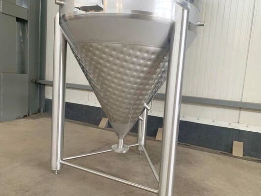 1 x Nieuwe roestvrijstalen verticale mengtank van 1.300L in AISI304L