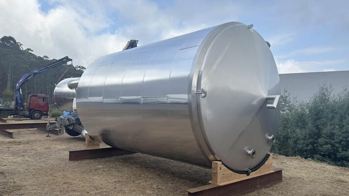 5 x New 150.000L stainless-steel AISI316L vertical storage tank. 4 x New 50.000L stainless-steel AISI304L vertical storage tank. 1 x New 25.000L stainless-steel AISI304L vertical storage tank. 1 x New 450L stainless-steel AISI304L vertical storage tank.