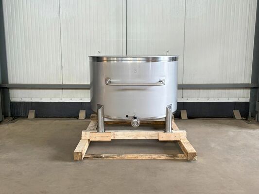 1 x Nieuwe roestvrijstalen verticale opslagtank van 1.050L in AISI316L
