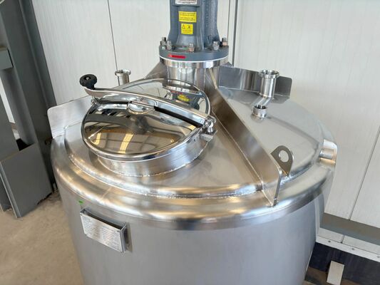 1 x cuve de mélange neuve verticale de 1.330L en acier inoxydable AISI316L.