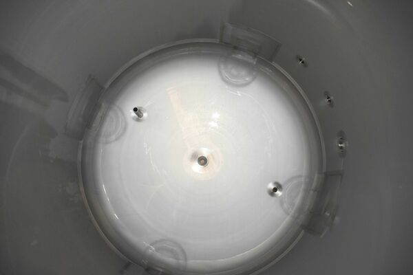 1 x New 1510L stainless-steel AISI316L vertical mixing tank.