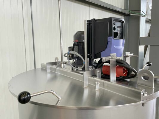 1 x Neuer vertikaler 650L Edelstahl-Mischbehälter aus AISI316L