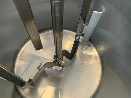 4 x Nieuwe roestvrijstalen verticale mengtanks van 200L in AISI316L