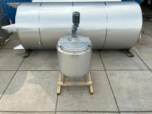 1 x Nieuwe roestvrijstalen verticale mengtank van 1.000L in AISI 316L