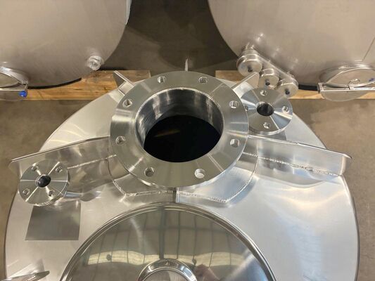 1 x Nieuwe roestvrijstalen verticale mengtank van 780L in AISI316L