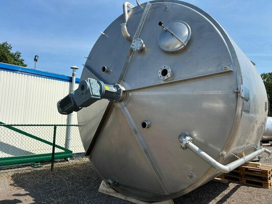 1 x cuve de mélange d'occasion inox verticale de 30.000L en inoxydable AISI 304L