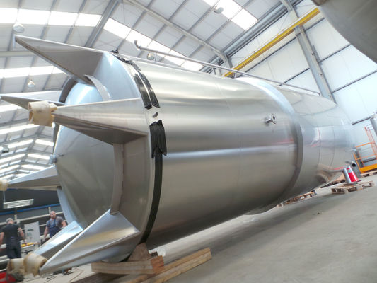 OR160412 - Brouwerij: 2 x 51 m³ AISI 316; roestvrijstalen opslagtanks; geisoleerd; vertikaal;