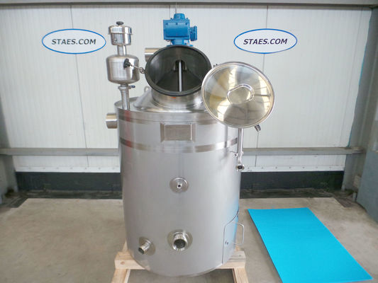 1 x 1.5m³ cuve d'ébullition; isolée avec paroi pour evacuation gaz; bain-marie