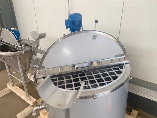 1 x New 500L stainless-steel AISI304L vertical mixing tank. 1 x New 60L stainless-steel AISI304L vertical mixing tank.