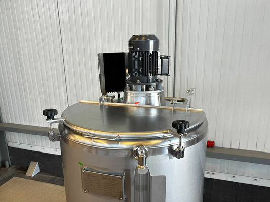 1 x New 300 L vertical stainless-steel AISI 316L mixing tank