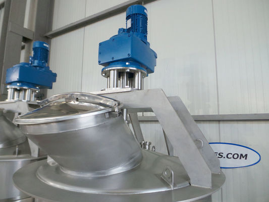 2 x 1.500L AISI316L; Mischbehälter; Wärmetauscher; 1 x Ankerrührer;