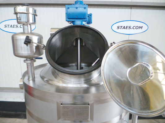 1 x 1.5m³ cuve d'ébullition; isolée avec paroi pour evacuation gaz; bain-marie