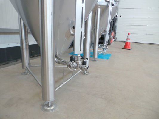 2 x 1.390L stainless-steel AISI304 CCT beer fermentation tanks with a working pressure of 3 bar
