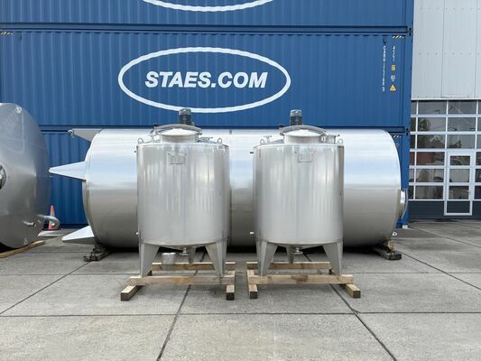 2 x cuves neuves de mélange verticales ave une capacité de 1.760L en acier inoxydable AISI316L.