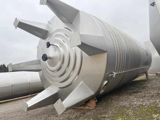 2 x Brand new 50.000L stainless-steel AISI304L vertical storage tanks.