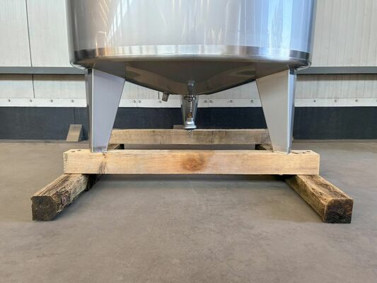 1 x cuve de mélange neuve verticale de 1.330L en acier inoxydable AISI316L.