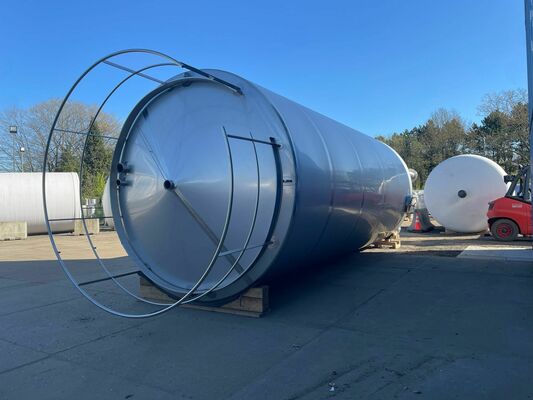 1 x Nieuwe roestvrijstalen verticale opslagtank van 50.000L in AISI304L