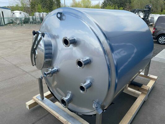 1 x Neuer vertikaler 2.500L Edelstahl AISI316L Lagertank