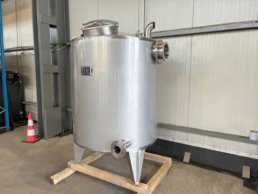 1 x New 2.500L stainless-steel AISI316L vertical storage tank.
