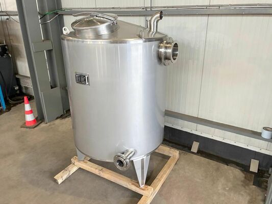 1 x New 2.500L stainless-steel AISI316L vertical storage tank.