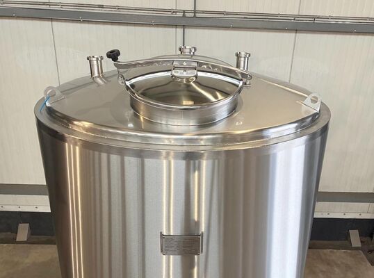 1 x Neuer vertikaler 3.300L Edelstahl AISI316L Lagertank