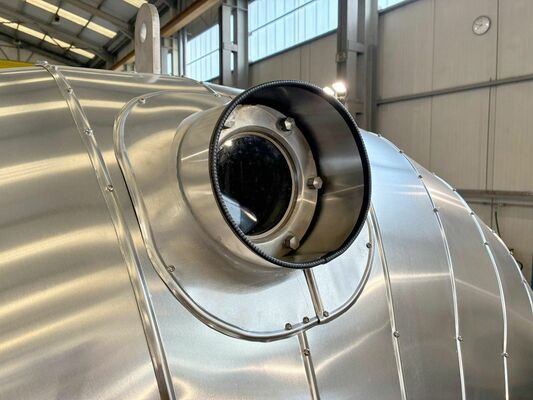 2 x stainless-steel second hand vertical storage tanks of 41.000L in stainless-steel AISI 304L